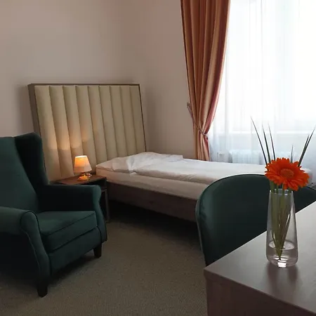 Maxim Hotel
