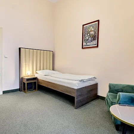 Maxim Hotel 4*